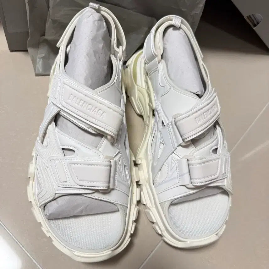 [BUNJANG] Balenciaga Track Sandals White / [41] 발렌시아가 트랙 샌들 화이트 새상품