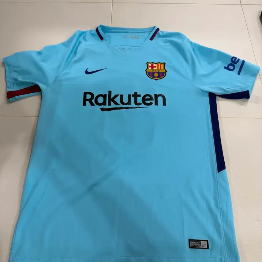 [BUNJANG] FC Barcelona 2017-18 Away Jersey Iniesta - Size L / 바르셀로나17-18시즌 어웨이 이니에스타