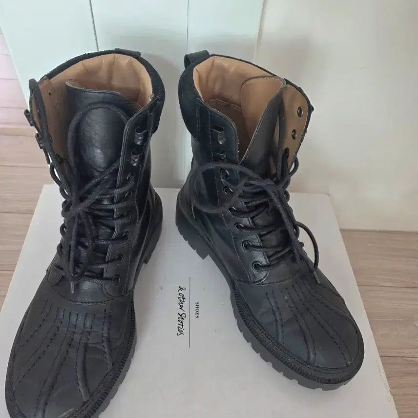 [BUNJANG] And Other Stories Chunky Leather Boots / 앤아더스토리즈 청키 부츠