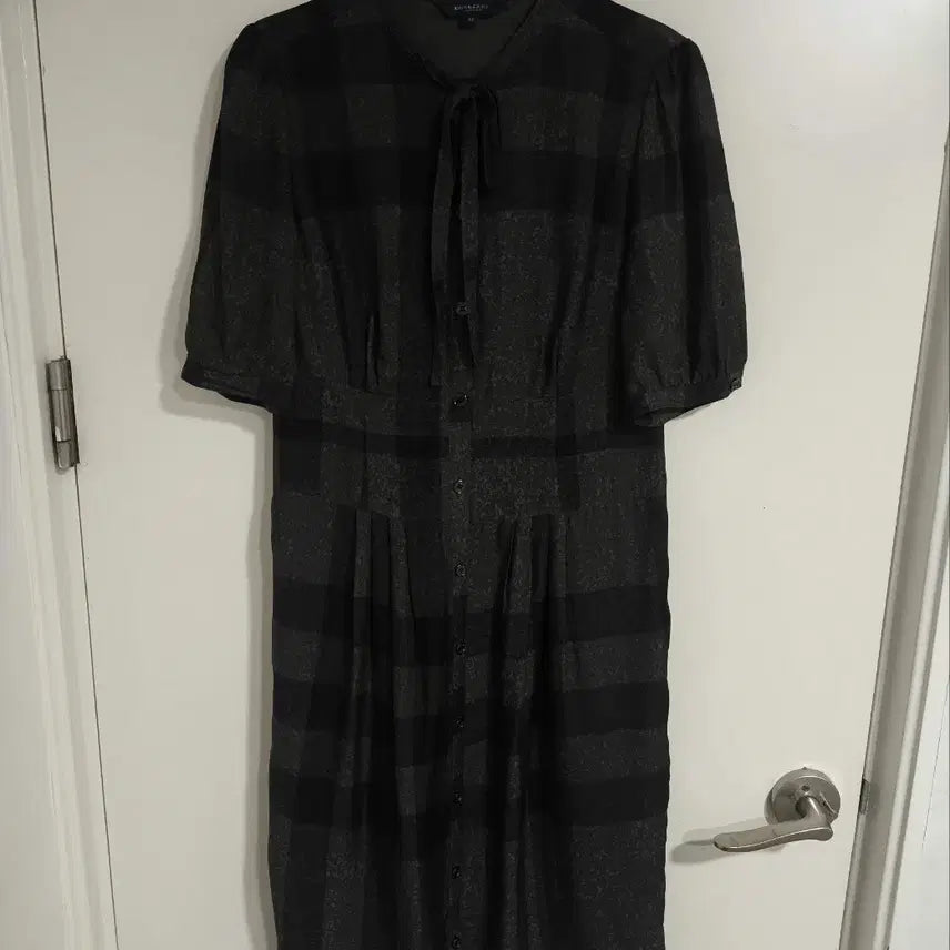 [BUNJANG] Burberry Dark Check Pin Tuck Tie Ribbed Dress / 38 버버리 다크 체크 핀턱 타이 리볼 원피스