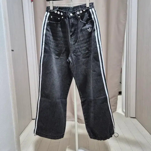 [BUNJANG] Adidas Three-Stripes Denim Pants Black / 아디다스 삼선 데님 팬츠 블랙.새상품(S.M.L).새상품