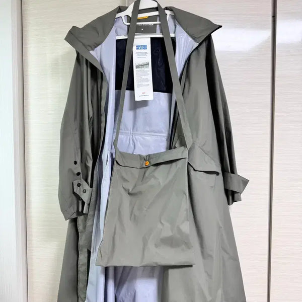 [BUNJANG] Weather Weather 4-Season Raincoat (M) / (정가238000원) 웨더웨더 비옷 4계절용. 일상복 가능 M사이즈