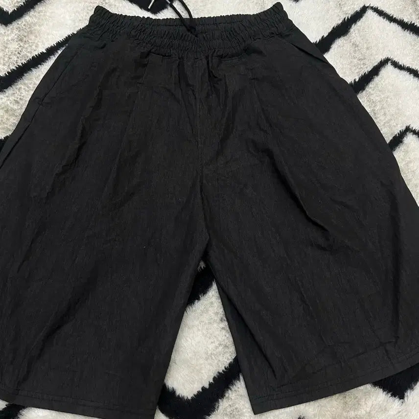 [BUNJANG] W Vintage Zero Nylon One-Tuck Bending Bermuda Pants - Dark Brown (L) / [L]제로 나일론 원턱 밴딩 버뮤다 팬츠/짙은브라운
