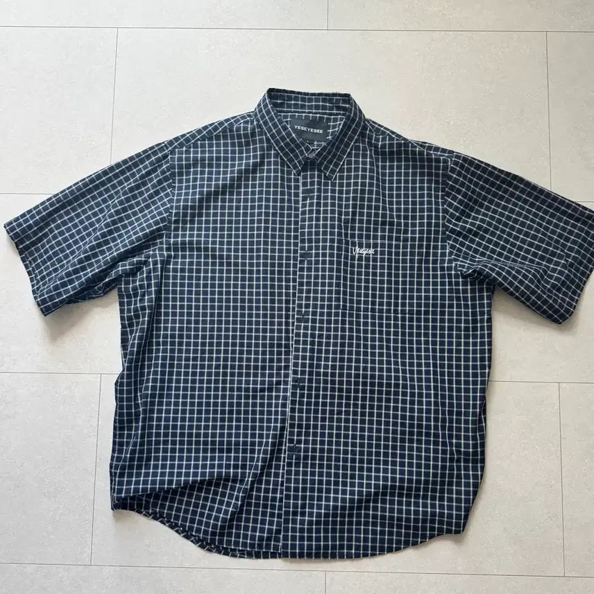 [BUNJANG] YESSEESEE Short Sleeve Checkered Shirt (L) / 예스아이씨 반팔 체크 셔츠(L)