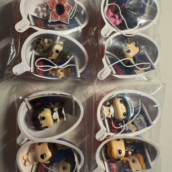 [BUNJANG] Kinder Joy Stranger Things Figure Keychain Set (8 Types) / 킨더조이 기묘한 이야기 피규어 키링 8종 세트