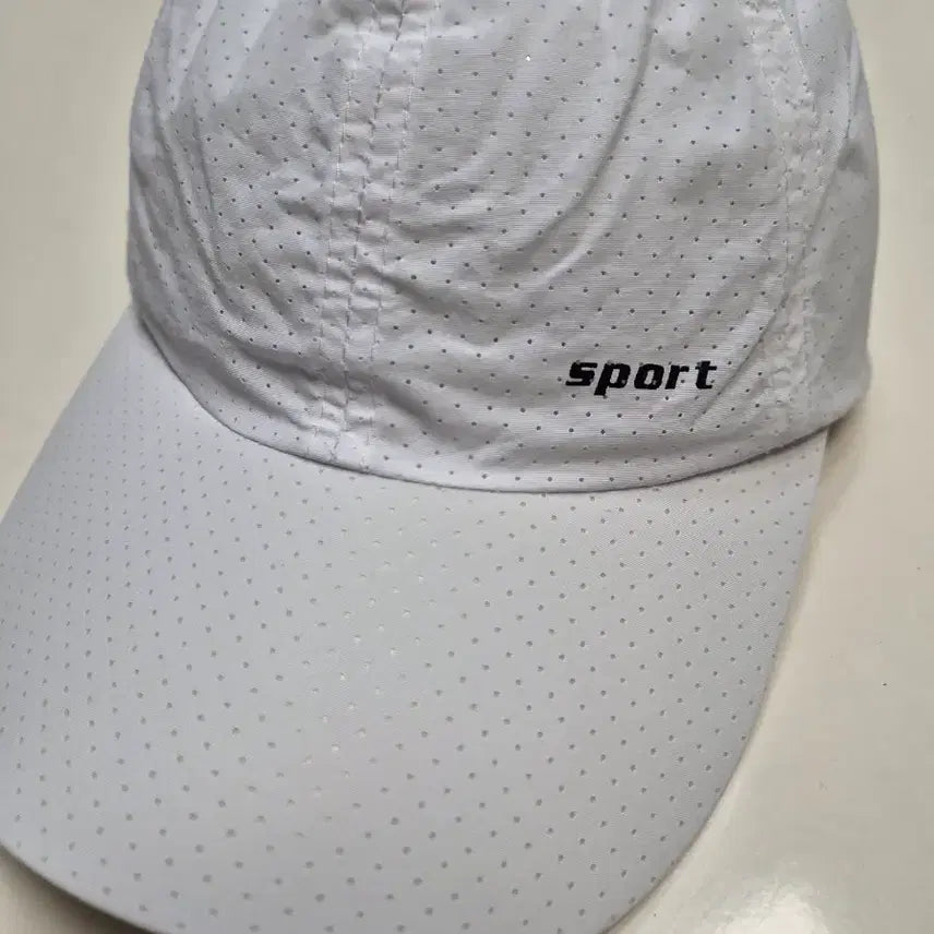 [BUNJANG] Sport Mesh Ball Cap (White) / 스포츠 메쉬 볼캡 (화이트)  새상품