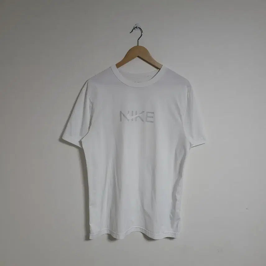 [BUNJANG] Nike Dri-FIT Short Sleeve T-Shirt White / (L) NIKE 나이키 드라이핏 반팔 티셔츠 화이트
