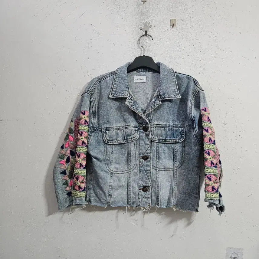 [BUNJANG] Denim Jacket with Embroidery Patch / 청청자켓 자수 패치 청자켓