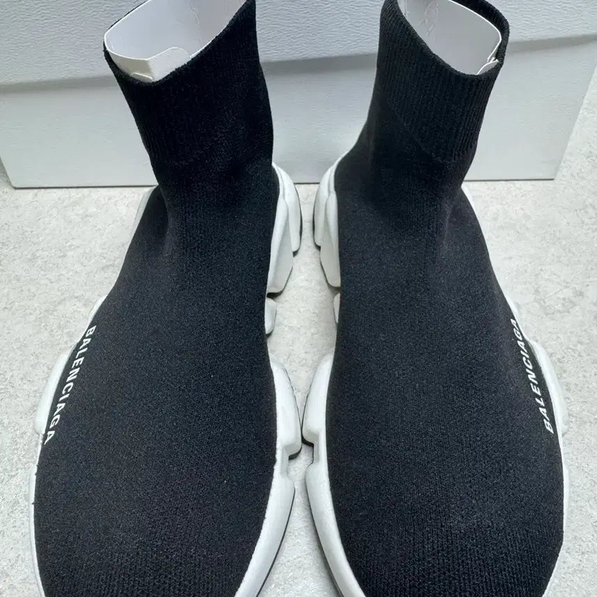 [BUNJANG] Balenciaga Speed Runner Black Sneakers (Size 37) / 발렌시아가 스피드러너 240(37)사이즈 팝니다