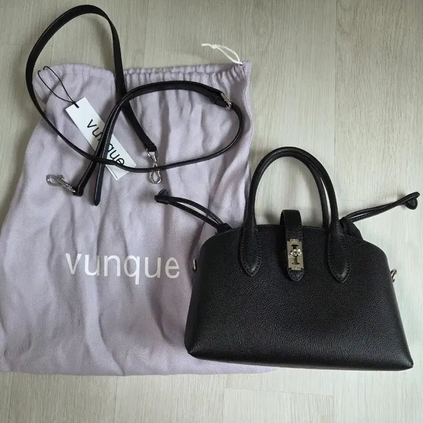 [BUNJANG] Vunque Torque Hermit Cross Medium Bag / 분크 토크 헐밋 크로스 미듐