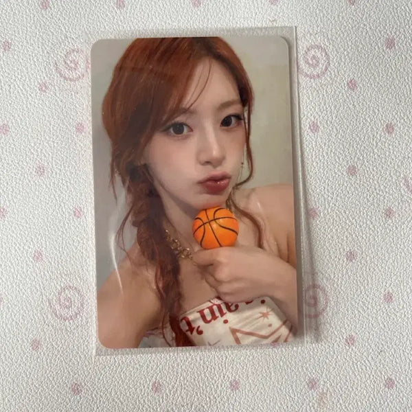 [BUNJANG] STAYC Seeun AWOOIT Apple Music Lucky Draw Photocard / (번블) 스테이씨 세은 아원잇 애플뮤직 특전 농구공 포카
