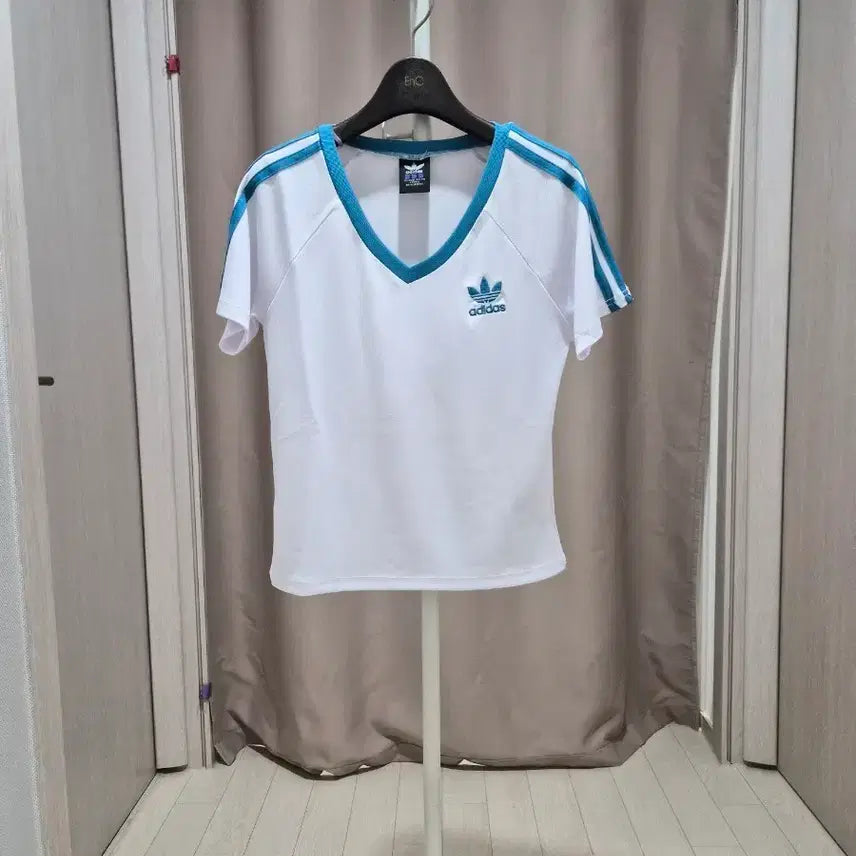 [BUNJANG] Adidas Short Sleeve T-Shirt White Blue / 아디다스 반팔 티셔츠 화이트 블루.새상품