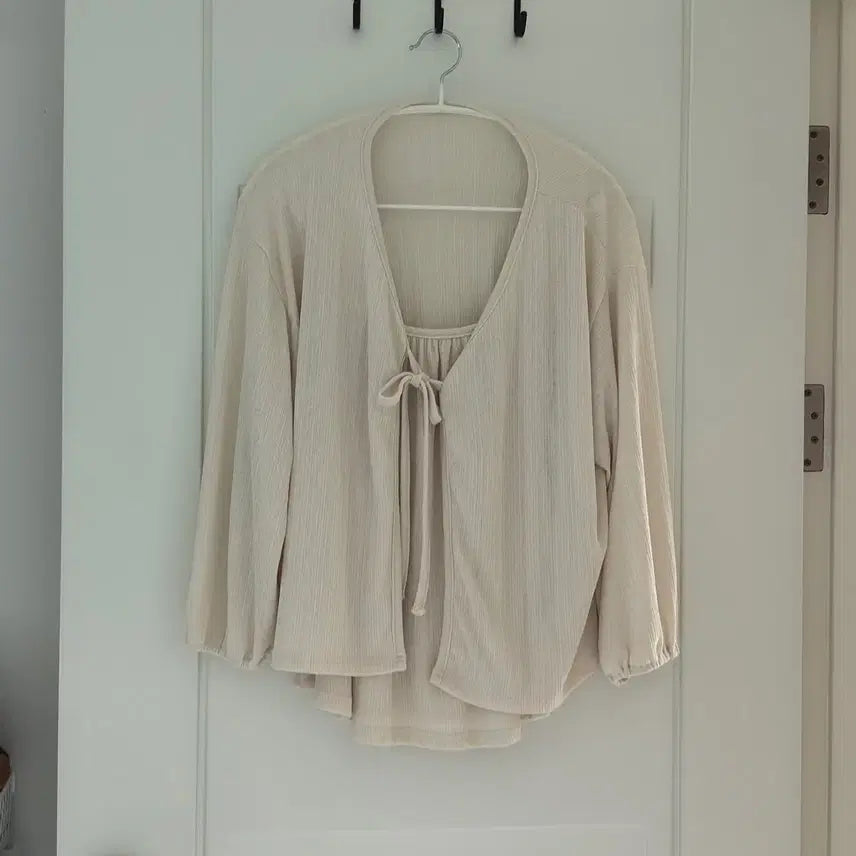 [BUNJANG] Cream Linen Cardigan and Camisole Set / 크림색 린넨 가디건 나시셋
