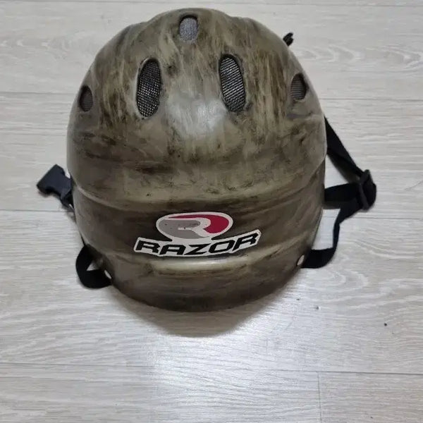 [BUNJANG] Laser Cycling Helmet / rasor 레이저 라이딩 자전거 헬멧