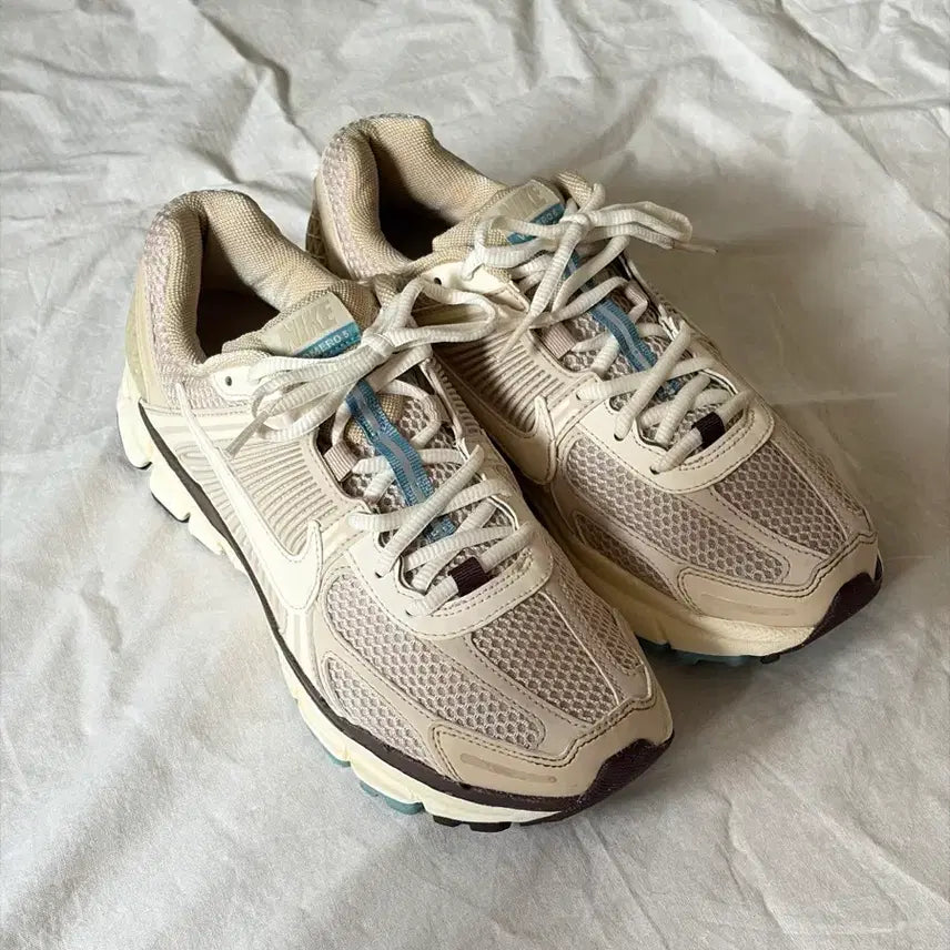 [BUNJANG] Nike Zoom Vomero 5 Oatmeal Women's US 6.5 / 나이키 줌 보메로 5 오트밀 250