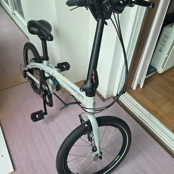 [BUNJANG] Tern D8 Folding Mini Velo Bicycle White / 턴 D8 접이식 미니벨로 자전거 화이트