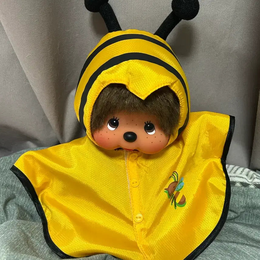 [BUNJANG] Monchhichi Bee Raincoat Plush / 우비 몬치치 (고전)