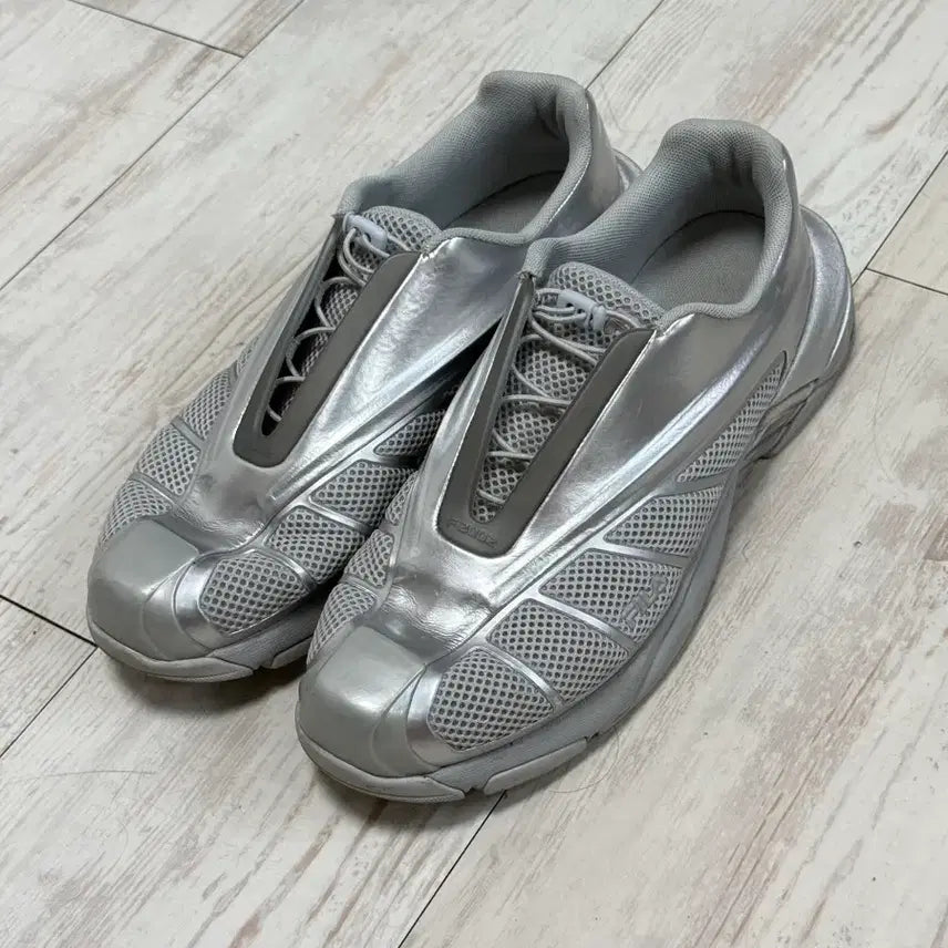 [BUNJANG] Fila OG Replica 2002 Sneakers / 휠라 OG 레플리카 2002 판매합니다