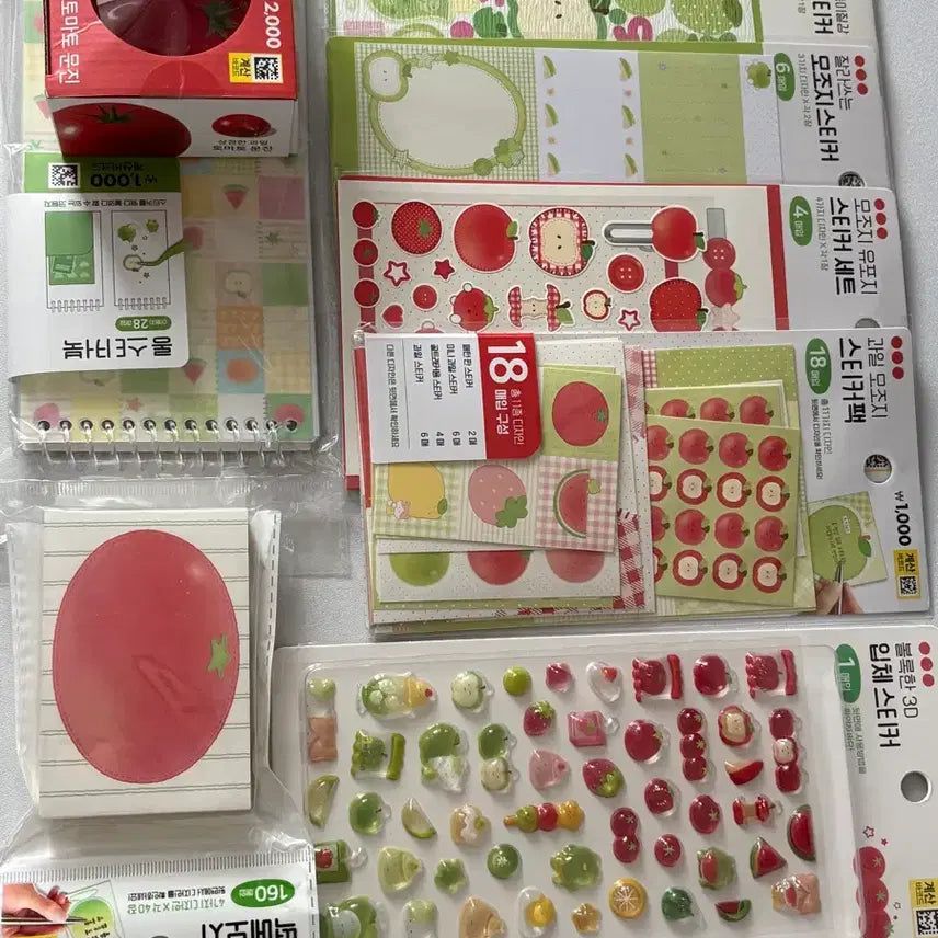 [BUNJANG] Daiso Fruits 3D Sticker Memo Pad Sticker Book Set (Apple, Tomato) / 다이소 푸릇푸릇 입체 스티커 문진 떡메모지 스티커북 세트 사과 토마토