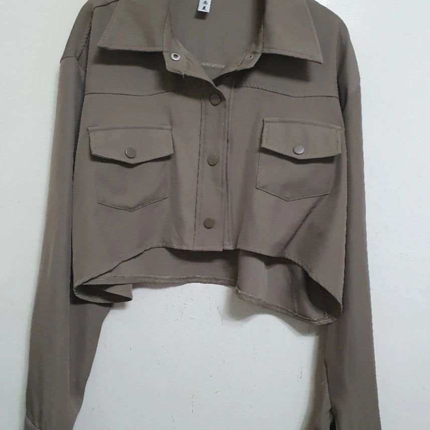[BUNJANG] Crop Shirt Jacket Khaki One Size / 크롭 셔츠 자켓 카키 프리사이즈