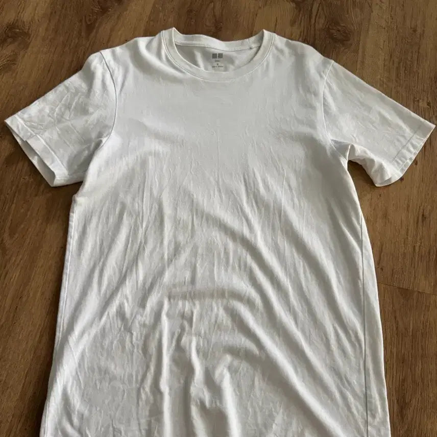 [BUNJANG] Uniqlo White T-Shirt (M) / 유니클로  흰색 반팔 m