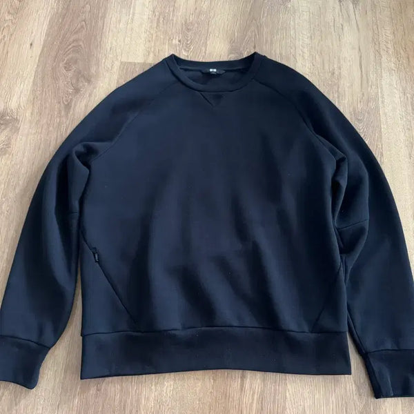 [BUNJANG] Uniqlo Black Sweatshirt L / 유니클로 블랙 맨투맨 L
