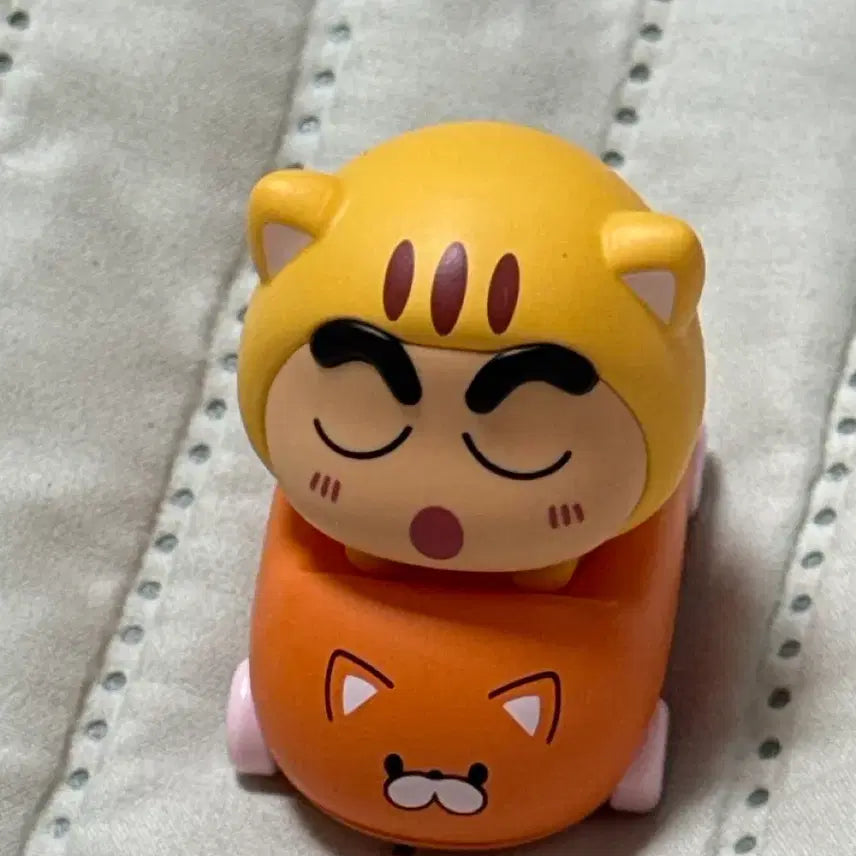 [BUNJANG] Crayon Shin-chan Cat Car Action Figure / 짱구 고양이 자동차 (움직임 가능) 새상품 피규어