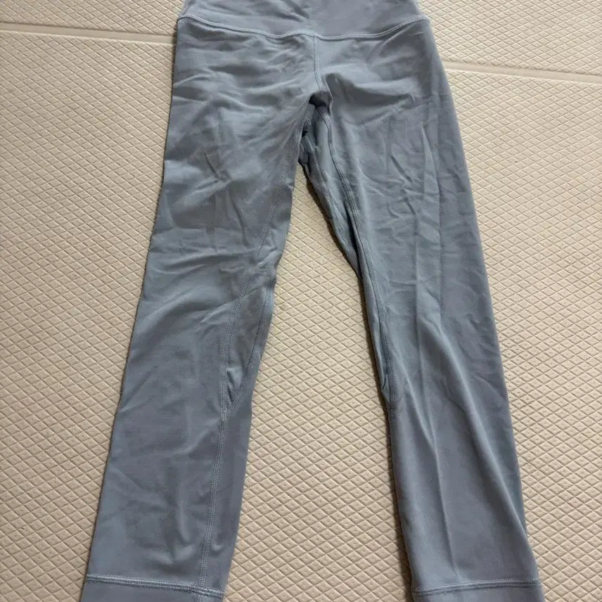 [BUNJANG] Lululemon Align Leggings Size 2 Sky Blue / 룰루레몬 얼라인 레깅스 2사이즈 블루