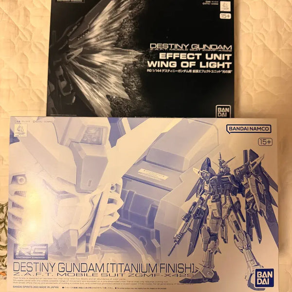 [BUNJANG] Bandai Gundam RG Destiny Gundam Titanium Finish + Wings of Light Set / 반다이 건프라 RG 데스티니건담 티타늄피니쉬 + 빛의날개 셋트