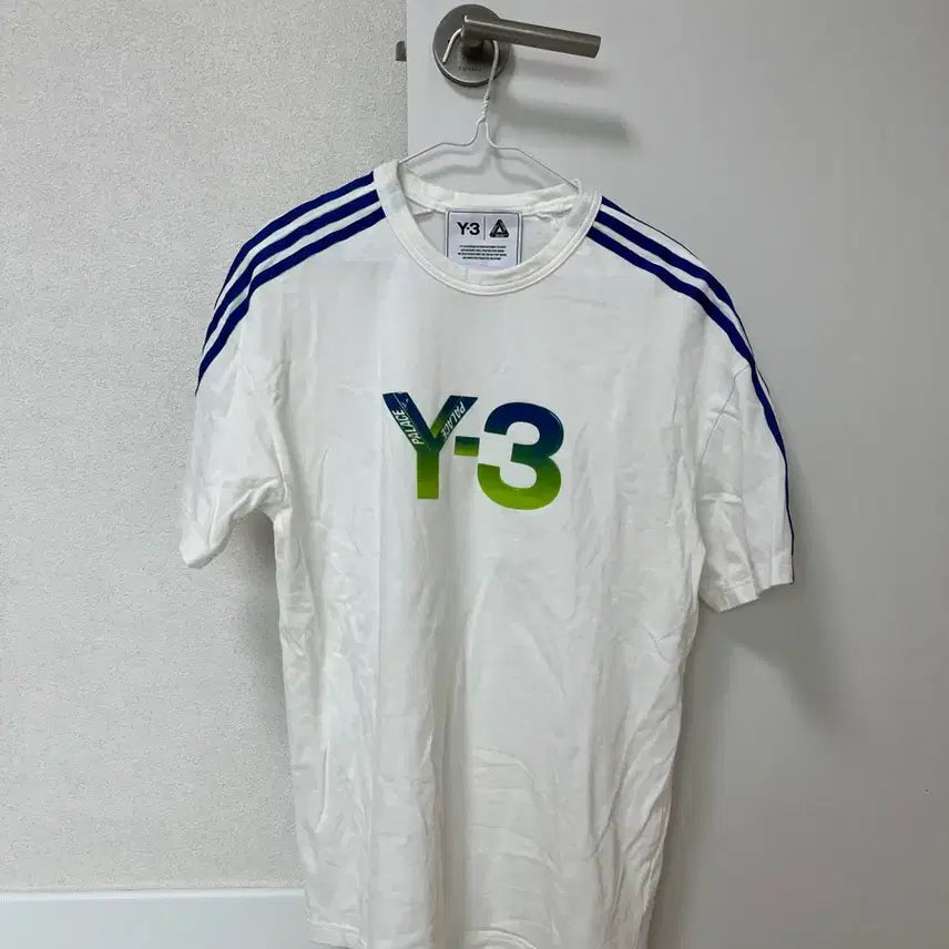 [BUNJANG] Y-3 x Palace Collaboration Limited Edition T-Shirt White / Y-3 팔라스 콜라보 한정판 반팔 티셔츠 화이트