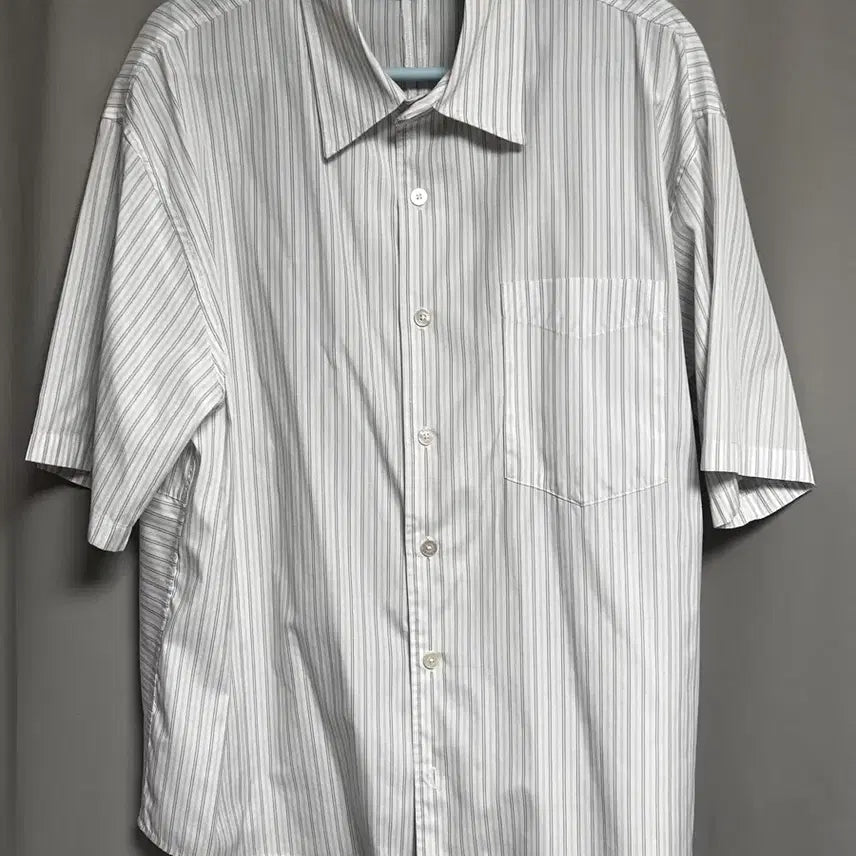 [BUNJANG] Noun Striped Half Shirt / 노운 스트라이프 하프 셔츠 1