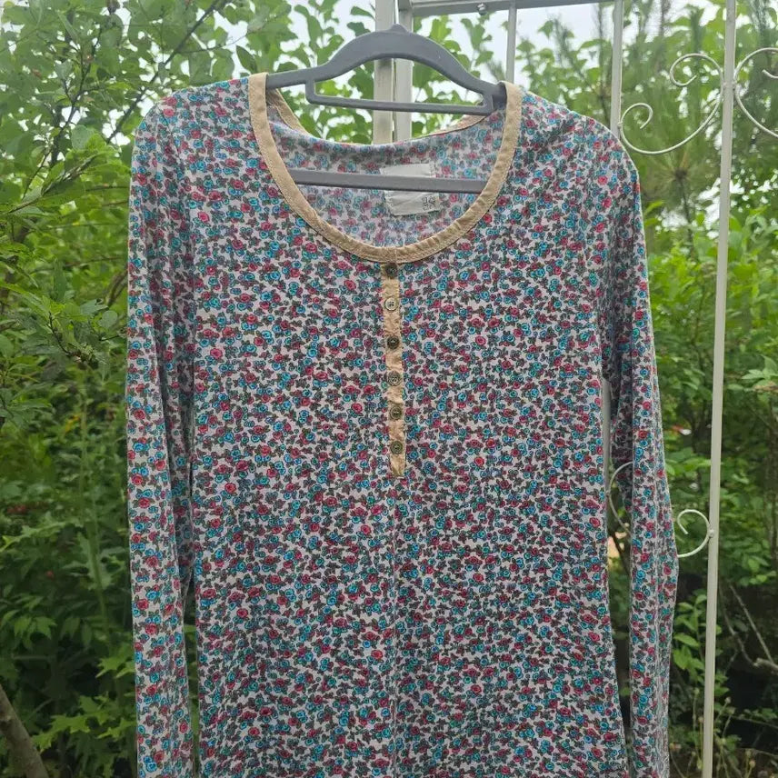 [BUNJANG] Floral Print Cotton Long Sleeve T-Shirt / 잔꽃무늬 면 티셔츠
