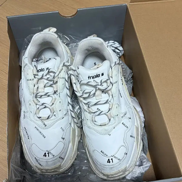 [BUNJANG] Balenciaga Triple S Oversized Sneakers White Size 41 / 발렌시아가 트리플에스 오버 41사이즈