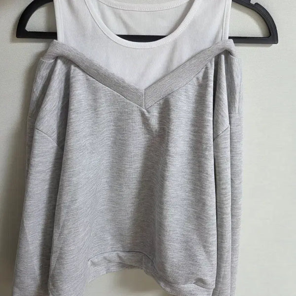 [BUNJANG] Layered Off-Shoulder Oversized Sweatshirt / 새상품) 어깨트임 오프숄더 레이어드 오버핏
