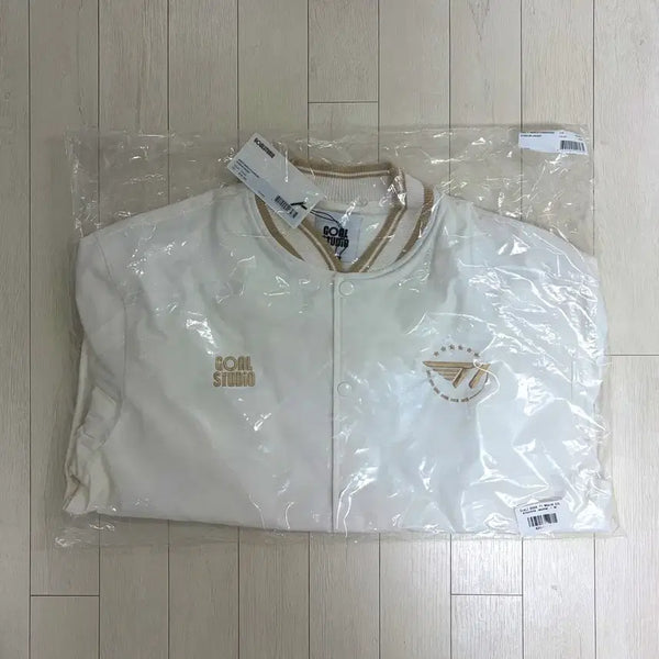 [BUNJANG] T1 2025 World Champion Jacket - Size M / 티원 2025 월드 챔피언 자켓 M사이즈