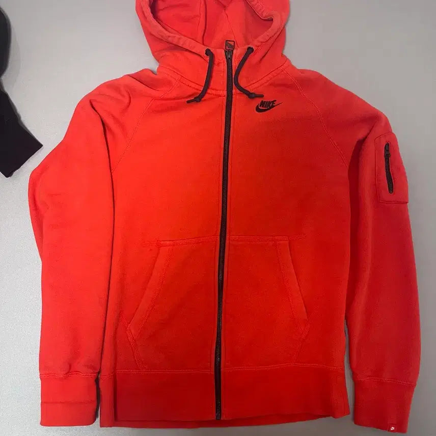 [BUNJANG] Nike Tech Fleece Zip-Up Hoodie - Red/Black - Size M / 나이키 테크 플리스 후드집업 판매합니다