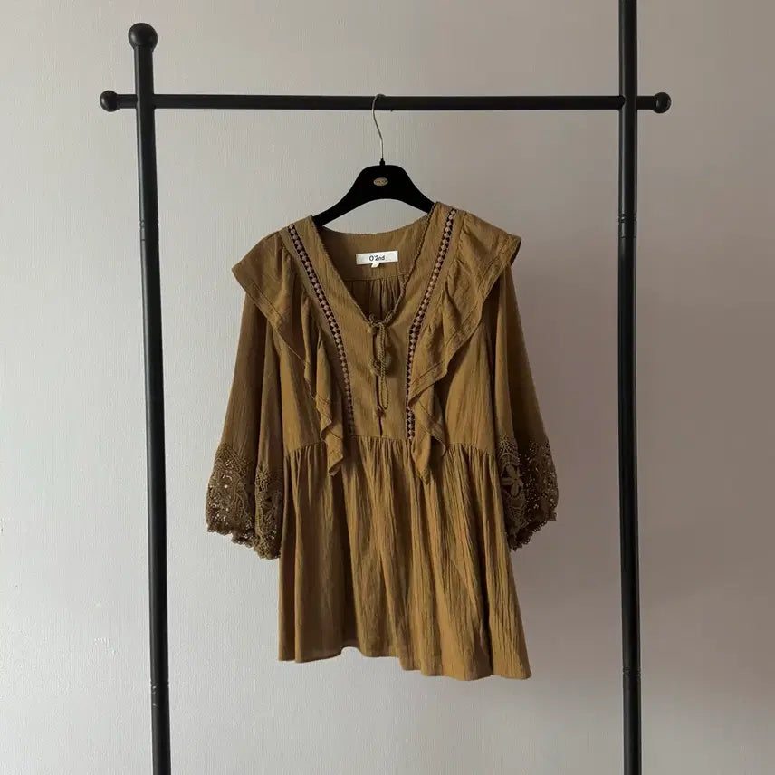 [BUNJANG] Ozscecon Mustard Colored Blouse / 오즈세컨 컬러 블라우스