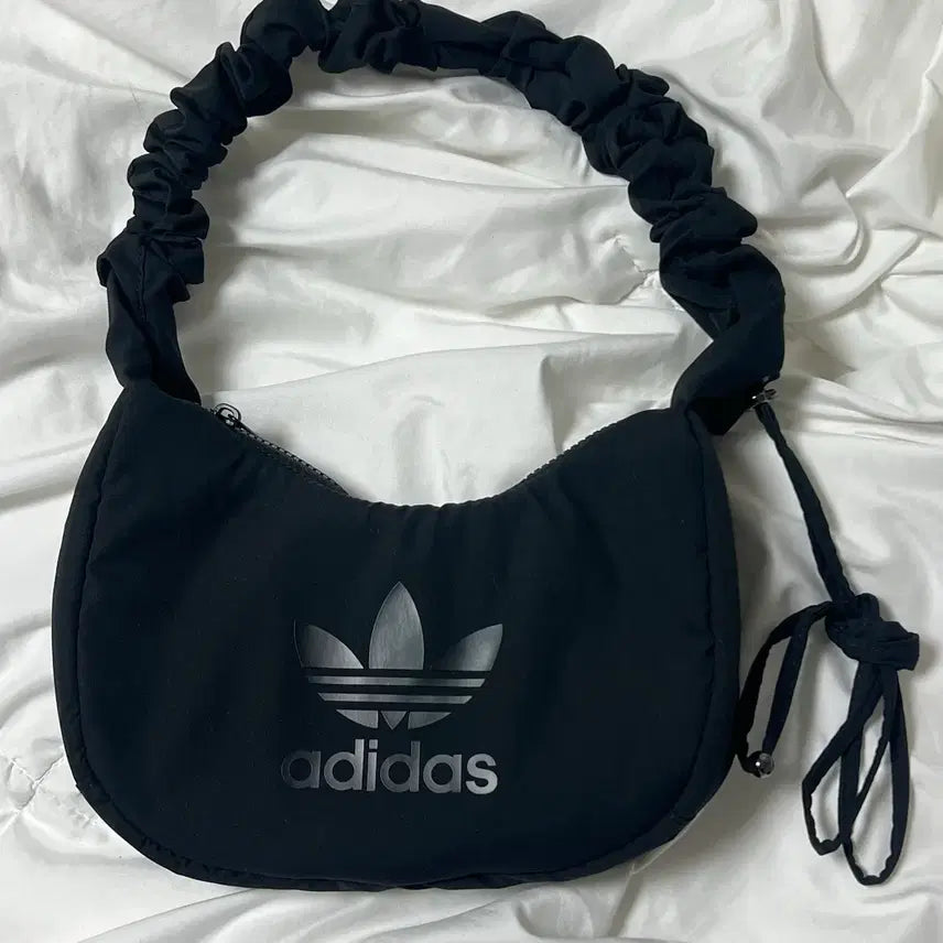 [BUNJANG] Adidas Shirring Shoulder Bag / 아디다스 셔링 숄더백