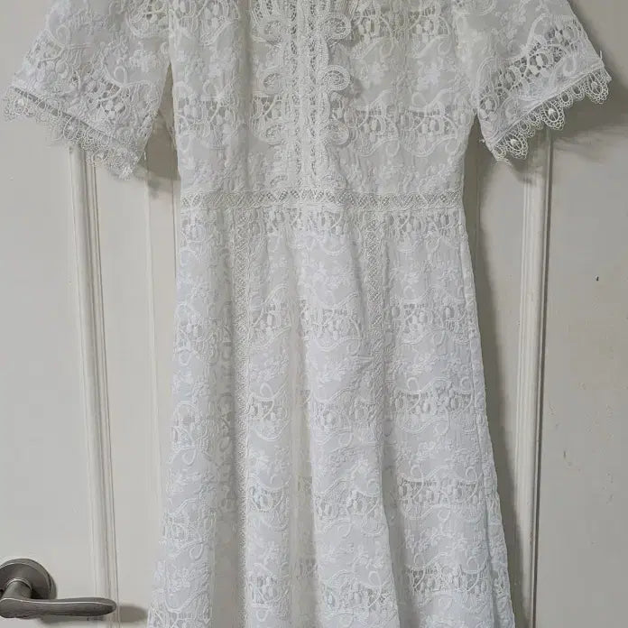 [BUNJANG] IT MICHAA Lace White Dress / 잇미샤 레이스 화이트 원피스