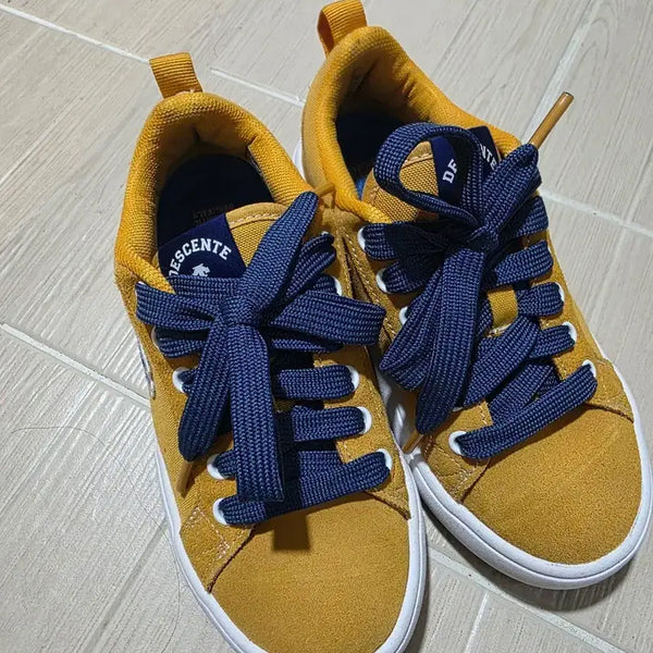 [BUNJANG] Descente Suede Sneakers (225mm) / 데쌍트 스웨이드 운동화 225mm 사이즈