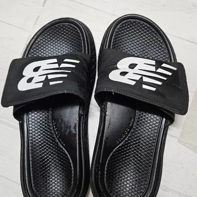 [BUNJANG] New Balance Cushioning Slides / <<최저가템!>> 뉴발란스 쿠셔닝 슬리퍼!(feat.260)