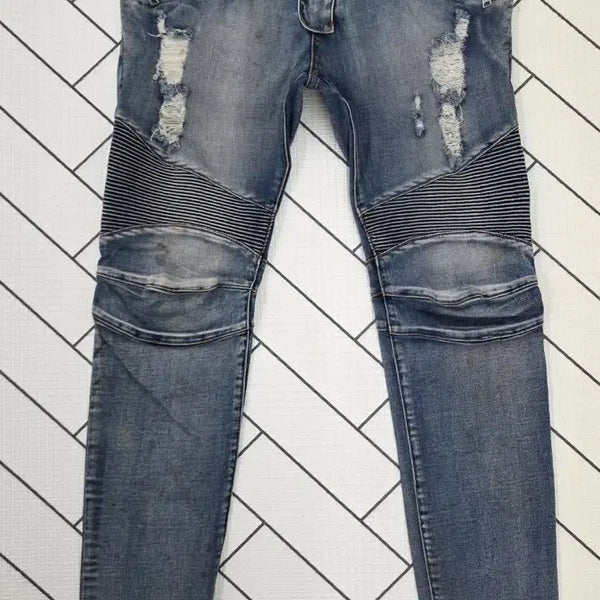 [BUNJANG] Balmain Biker Jeans Dirty Wash Size 34 / [정품] 발망 바이커진 더티 청바지. 싸이즈 34