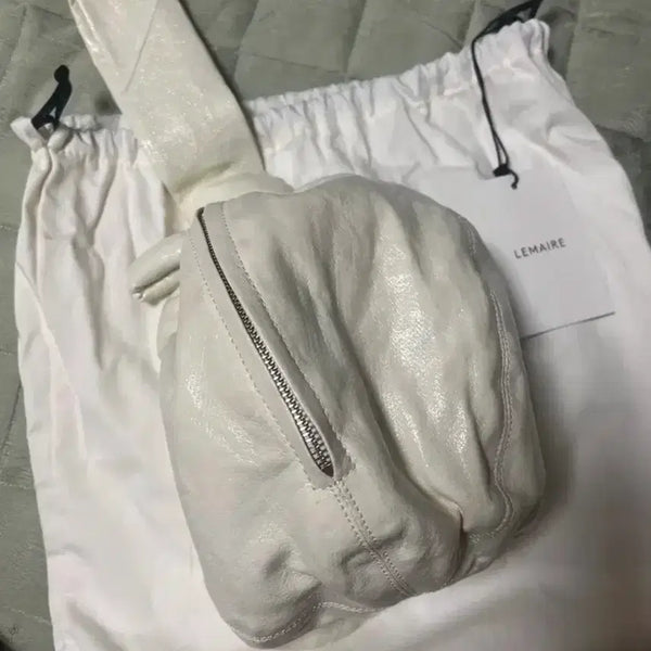 [BUNJANG] Lemaire Pouch Bag Coated Linen Ivory / 르메르 펄스백 볼백 코티드린넨 아이보리 팝니다
