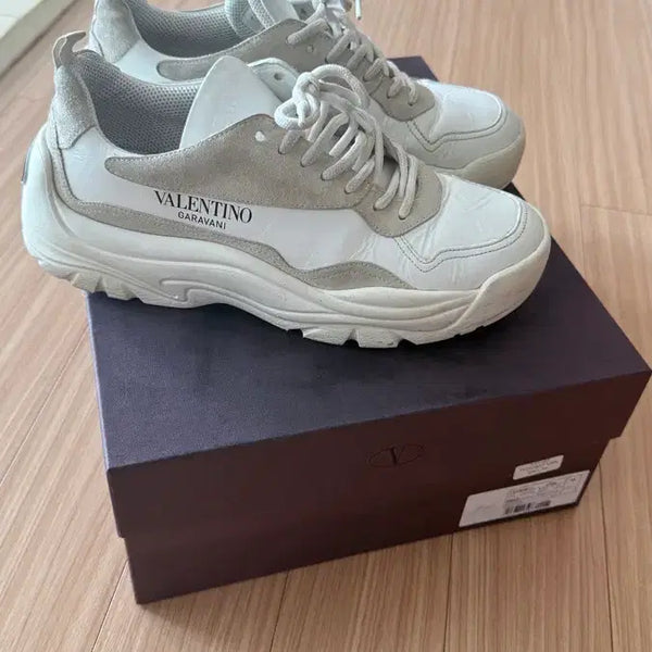 [BUNJANG] Valentino Garavani Black Boy Sneaker / 발렌티노 검보이 반시 41