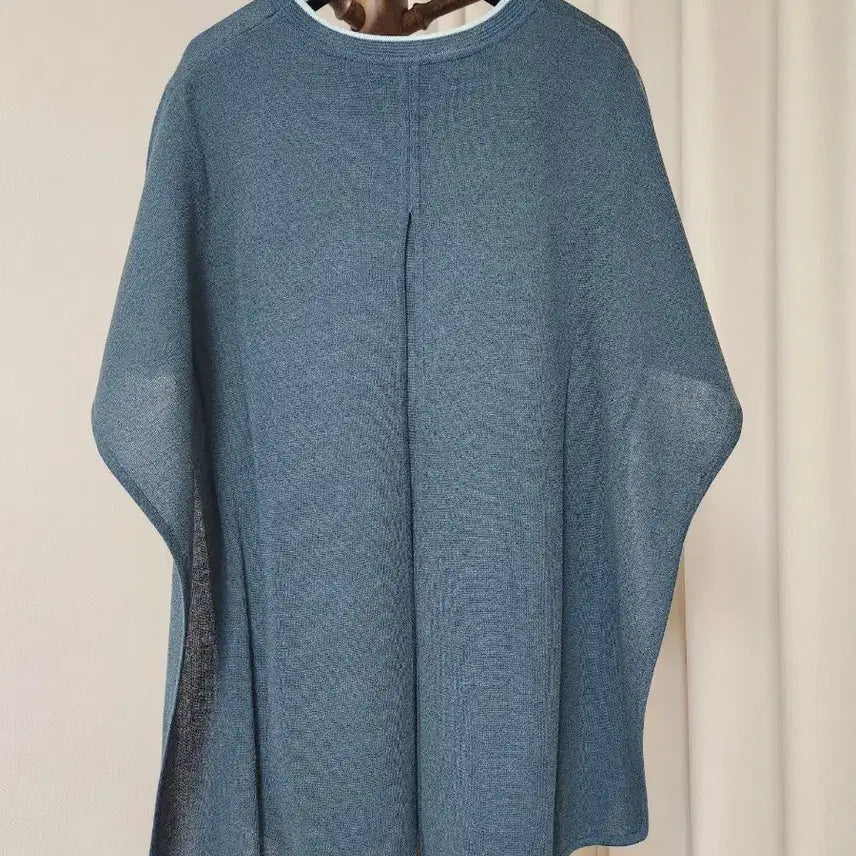 [BUNJANG] MINE Cape Short-Sleeve Knit Blouse (Size F) / 마인 MINE 케이프 반팔 니트 블라우스 F사이즈 상태최상 드라이완료