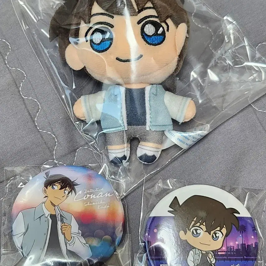 [BUNJANG] Detective Conan Shinichi Kudo "Nuigurumi" Plush Doll + Can Badge Set / 명탐정 코난 남도일 신이치 누이 인형 + 캔뱃지 세트