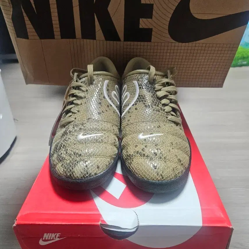 [BUNJANG] Nike Total 90 Shoot II SE "Parachute Beige & Pale Ivory" Sneakers (Women's US 10.5 / Men's US 10) / (W) 나이키 토탈 90 파라슈트 베이지 앤 페일 아이보리