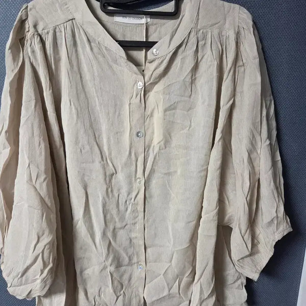 [BUNJANG] Xin Zi Design Beige Blouse / XIN ZI DESIGN 베이지색 블라우스