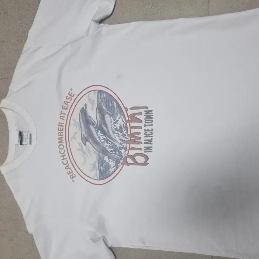 [BUNJANG] Outstanding Short Sleeve T-Shirt / 아웃스탠딩 반팔