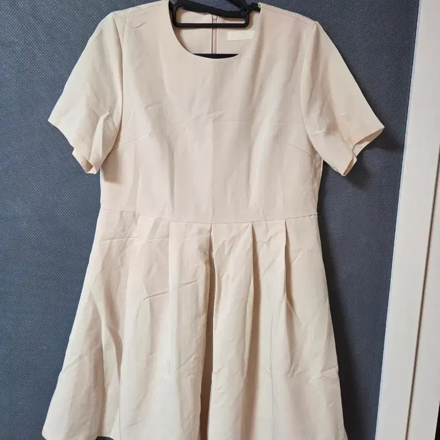 [BUNJANG] Beige Flare Midi Dress / 베이지색 플레어 원피스